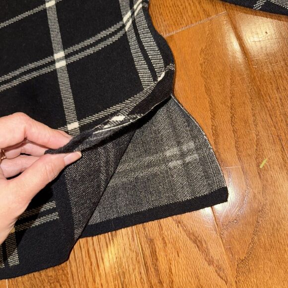 Anne Klein Womens Plaid Side Slit Mock Turtleneck Sweater Small Dk Academia NWT - Picture 3 of 7